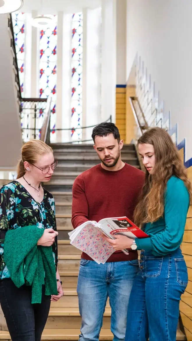 Internationale Communicatie en Talen hulp