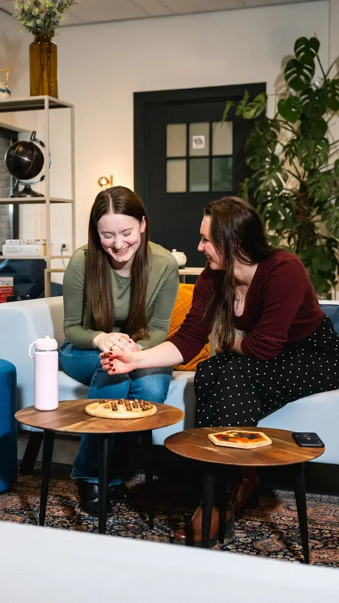 Internationale Communicatie en Talen twee meiden