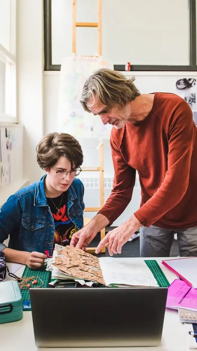 Docent Beeldende Kunst en Vormgeving  800x800.jpg