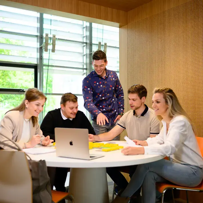Built Environment overleg aan tafel