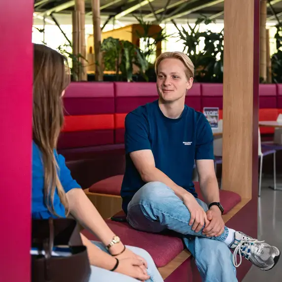 Restaurant Gesprek Lachend Zuyd Hogeschool Heerlen