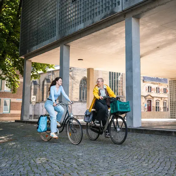 Fietsen Binnenplaats Lachend Zuyd Hogeschool Maastricht