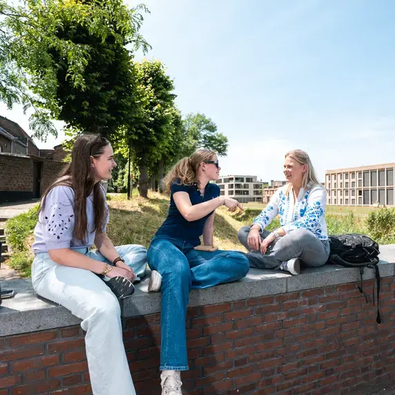 Park Bankje Koffie Zuyd Hogeschool Sittard