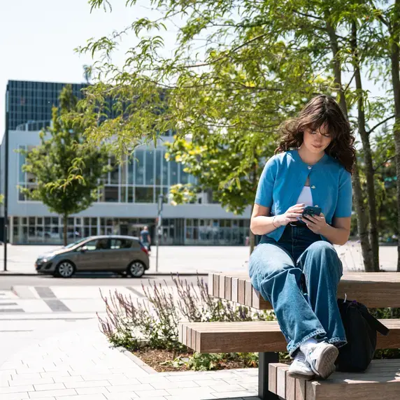 Bankje Zonlicht Lachend Zuyd Hogeschool Heerlen
