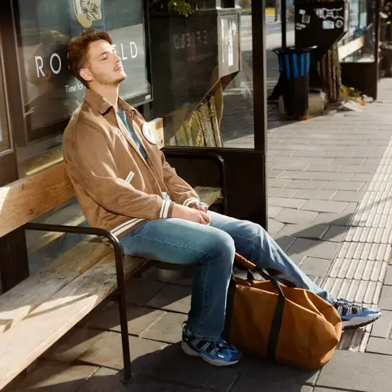 Zuyd Hogeschool student bus bankje studentlife