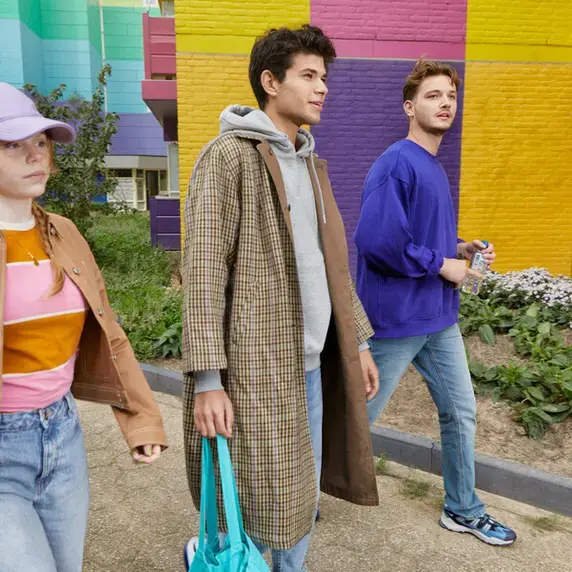  Zuyd Hogeschool studenten wandelen studentlife