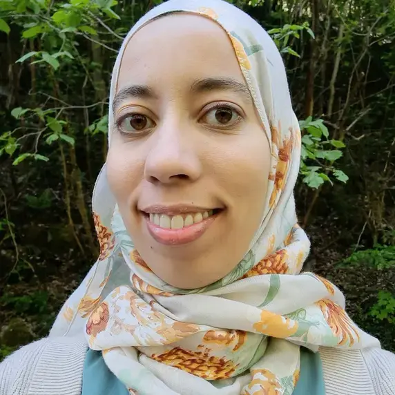 Samira Louali Professional
