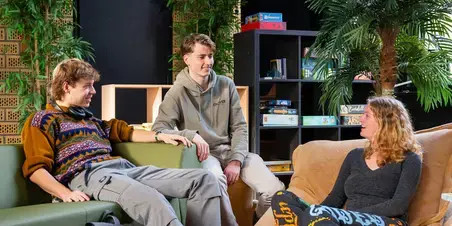 CMD - drie studenten praten