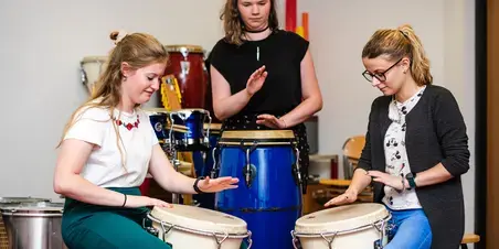 Vaktherapie - muziek studenten trommelen