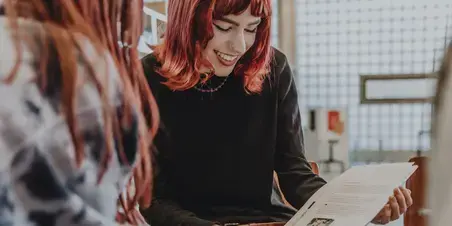 ABK DBKV Design - studente met rood haar