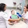 Verpleegkunde meiden met patient 