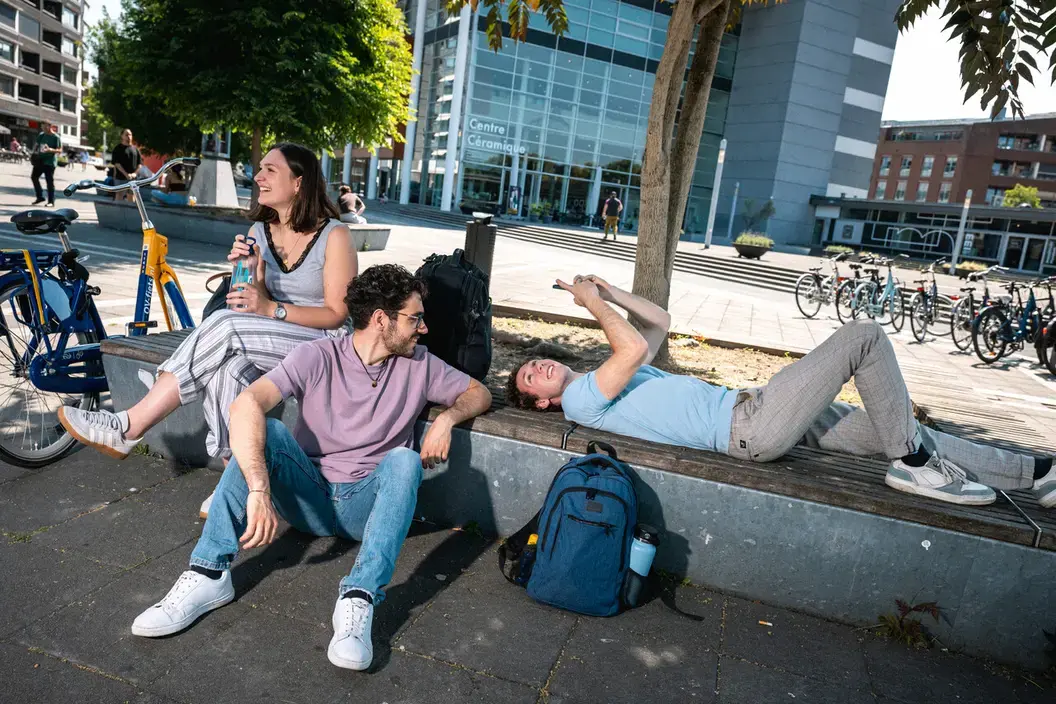 Zuyd Hogeschool studenten in Maastricht Centre Ceramique